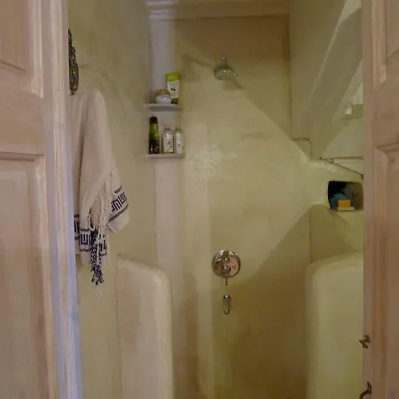 Kazzie House Meyísti